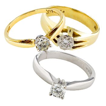 Diamond solitaire rings